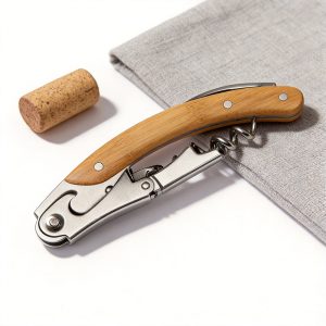 Cadeau avantage adhérent YEARTS : Tire-bouchon multi-fonctions type hippocampe – Non à la vente-yearts